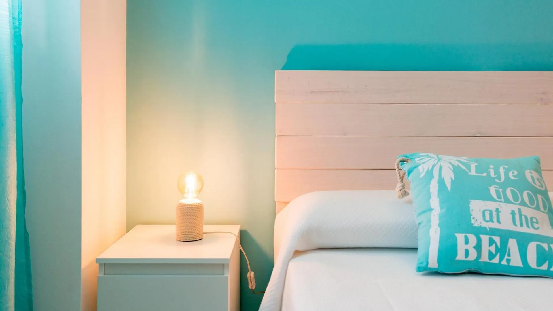 Hill Apartment With Terrace, Parking, Pool & Paddle Court 토레몰리노스